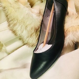 💕 Lifestride black wedge